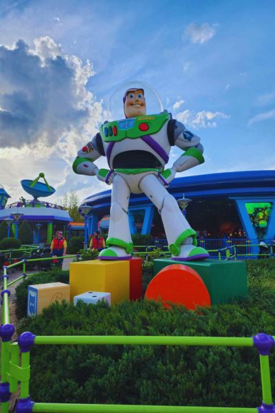 toy story land-buzz lightyear