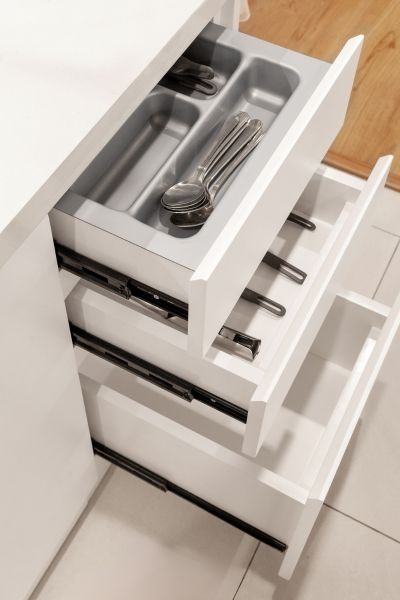 Organized Kitchen Drawers